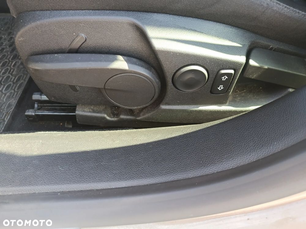 Opel Insignia 2.0 CDTI - 11