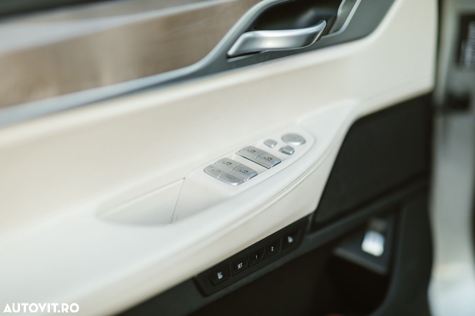 BMW Seria 7 - 26