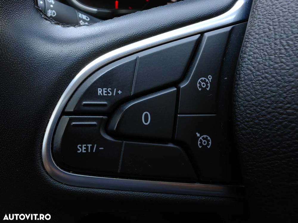Renault Megane TCe 114 GPF Life - 22
