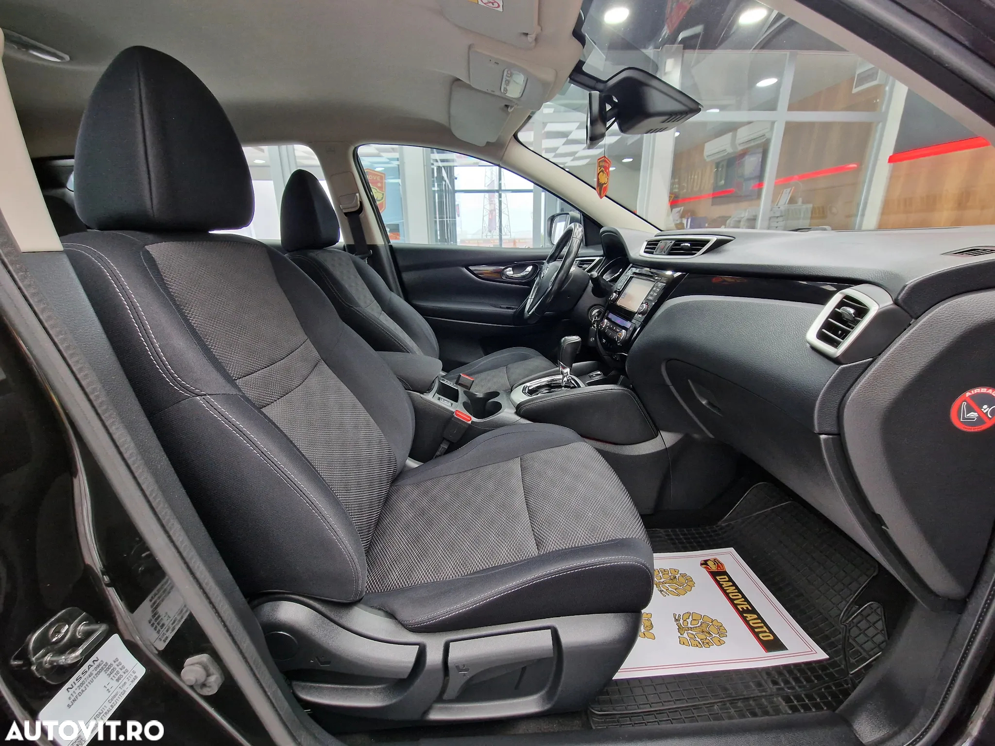 Nissan Qashqai 1.6 DCI Start/Stop X-TRONIC N-Connecta - 14