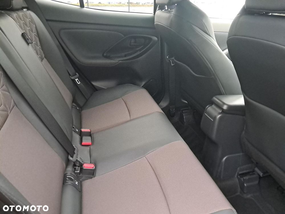 Toyota Yaris Cross - 12