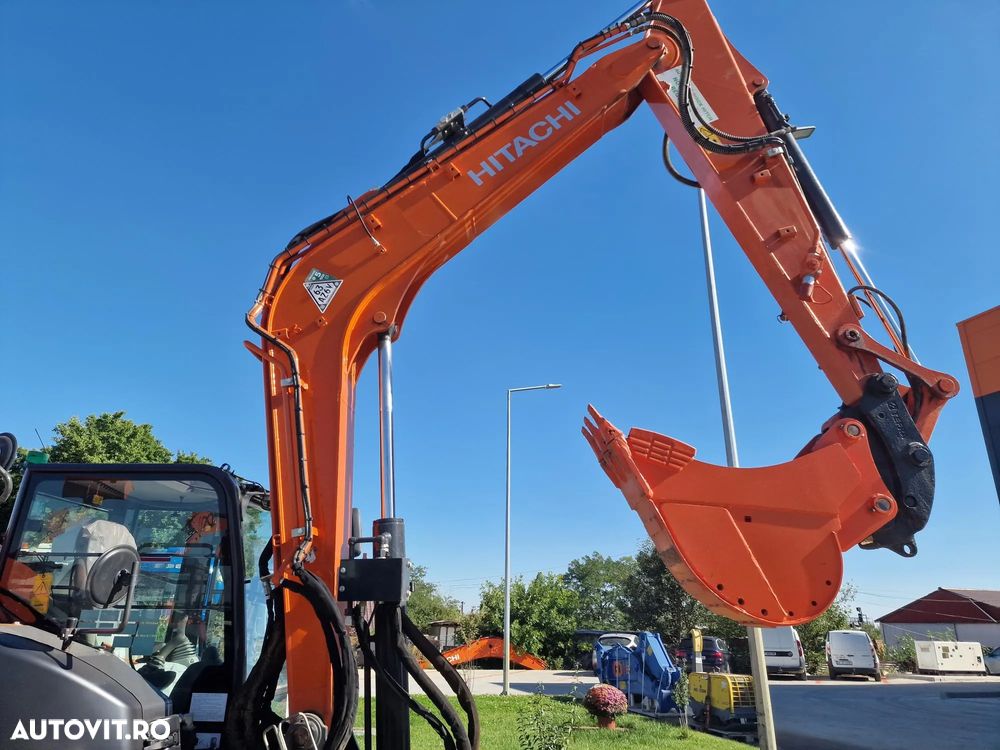 Hitachi ZX85, 2021, 2.975h, LAMA, CUPLA RAPIDA+3 CUPE NOI, Ad sapare 5m, latime 2,2m, ridica 3,7t, Camera spate, senile cauciuc 80% ok, inst picon pe bratele de excavare, Aer cond, computer in lb romana, posibilitate leasing -PROMOTIE 56.900 EUR+Tva - 11