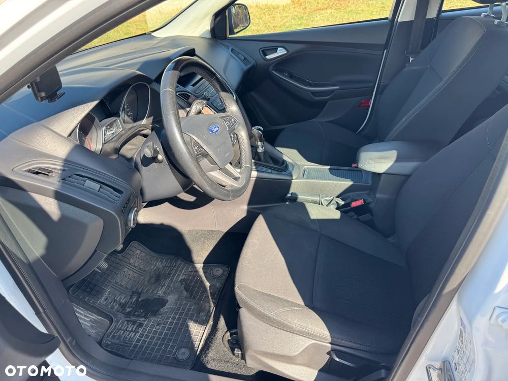 Ford Focus 1.5 TDCi SYNC Edition - 31