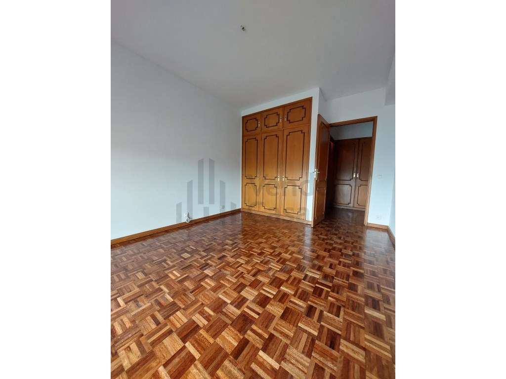 Arrenda-se T3 Braga à Av. Liberdade - Grande imagem: 4/7