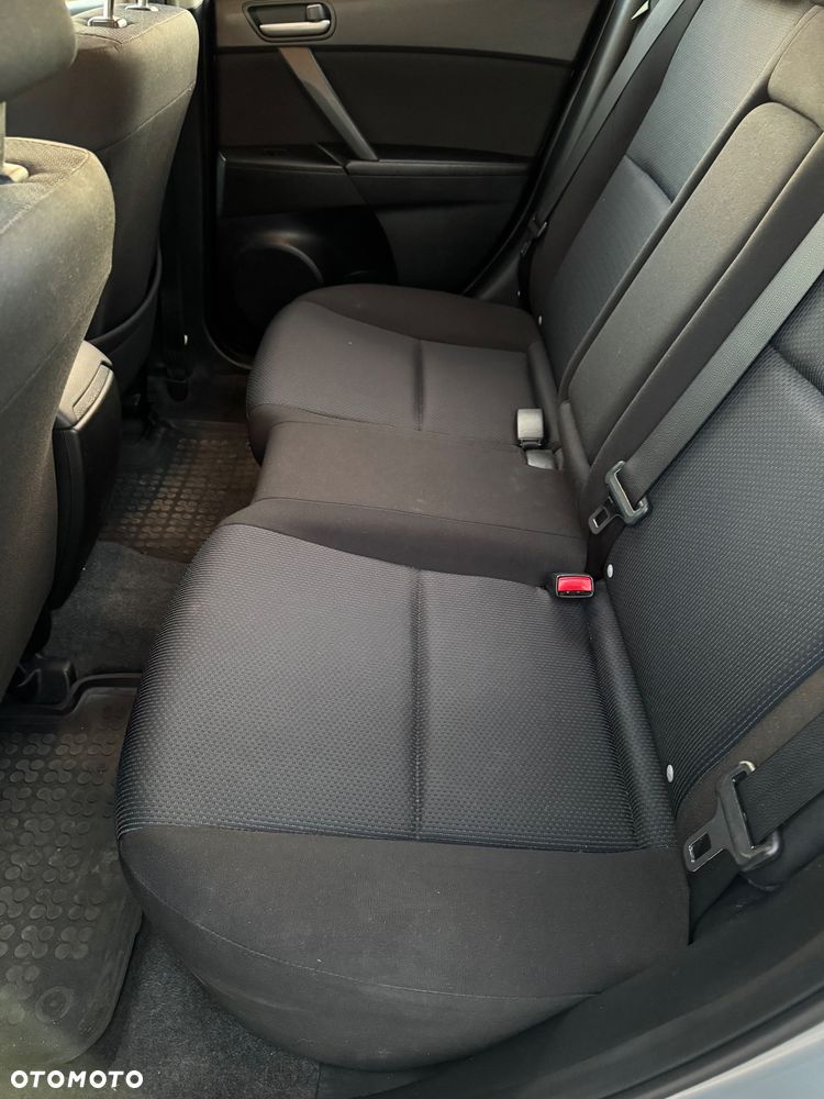 Mazda 3 2.0 Exclusive + - 21