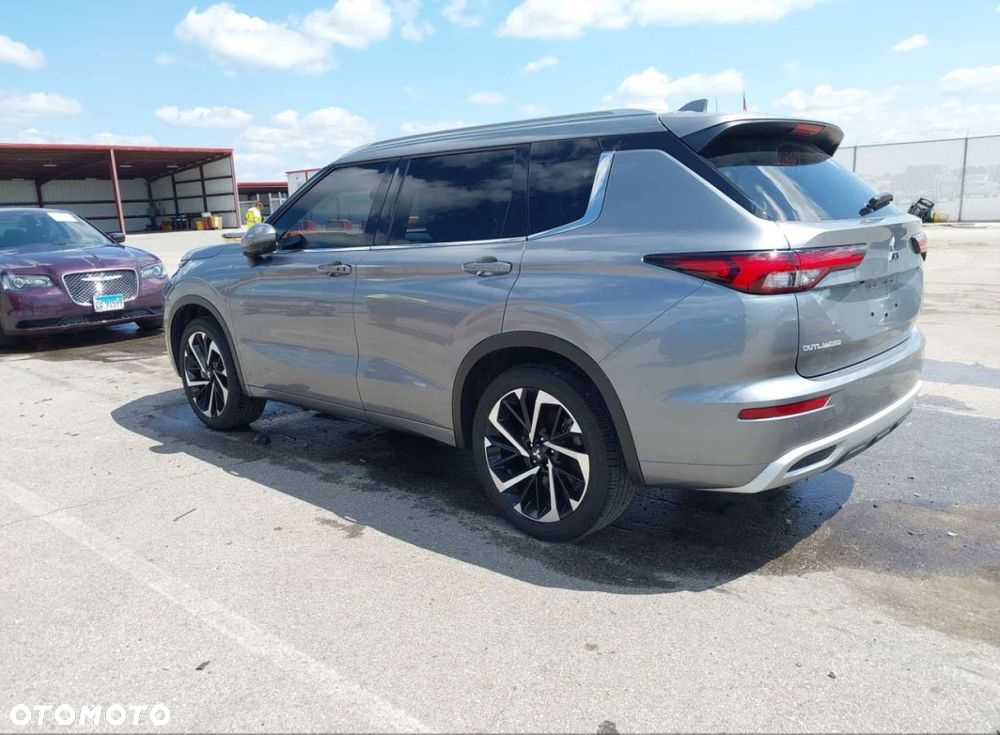 Mitsubishi Outlander - 5