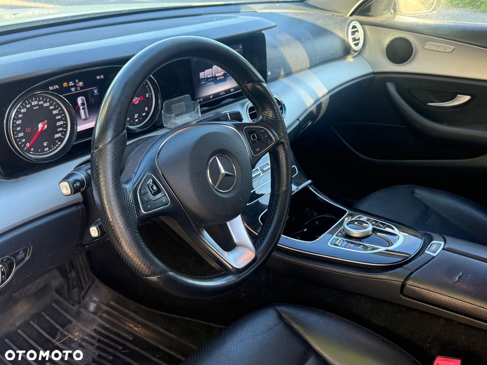 Mercedes-Benz Klasa E 200 d 9G-TRONIC Exclusive - 5