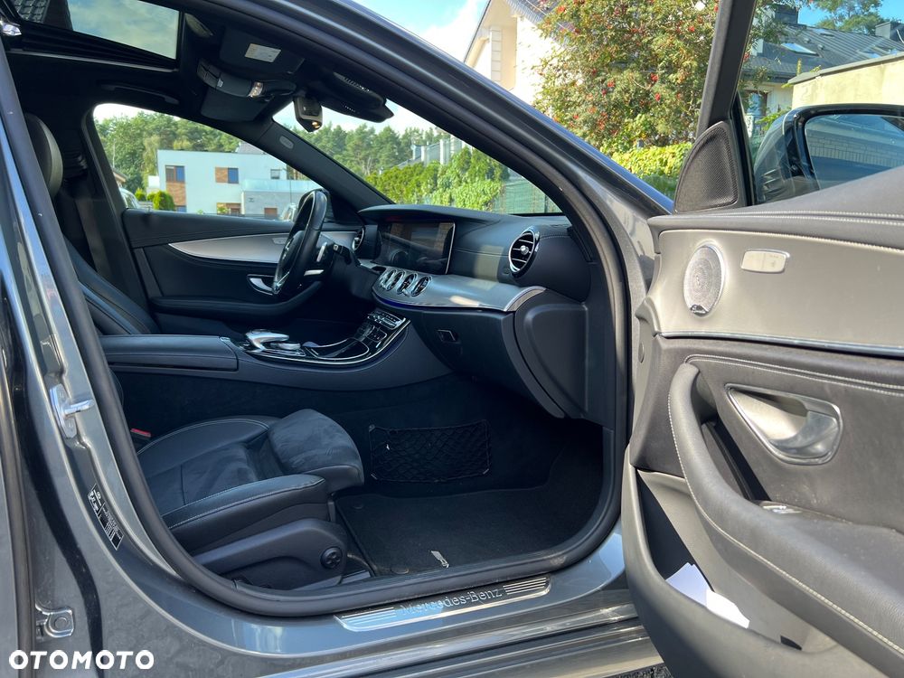 Mercedes-Benz Klasa E 220 d 9G-TRONIC - 16
