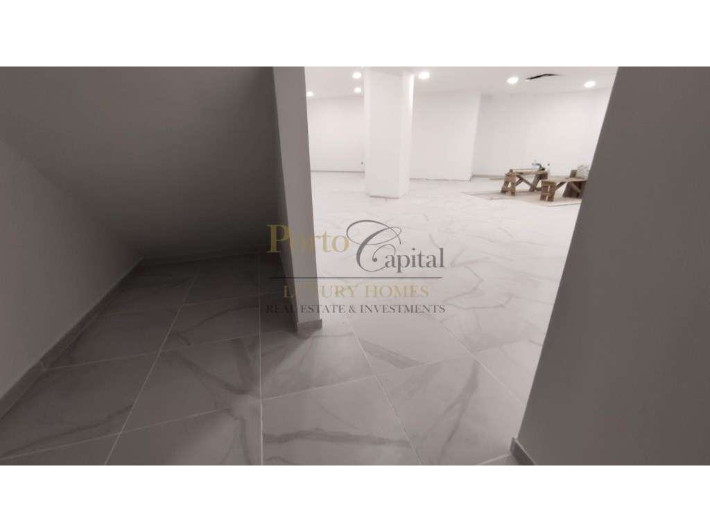 ESPAÇO COMERCIAL PARA ARRENDAMENTO EM MONTE DOS BURGOS, SENHORA DA ... - Grande imagem: 2/20
