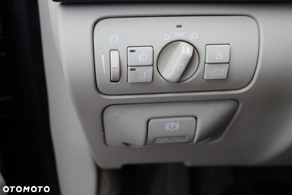 Volvo XC 60 2.4D AWD Summum - 25