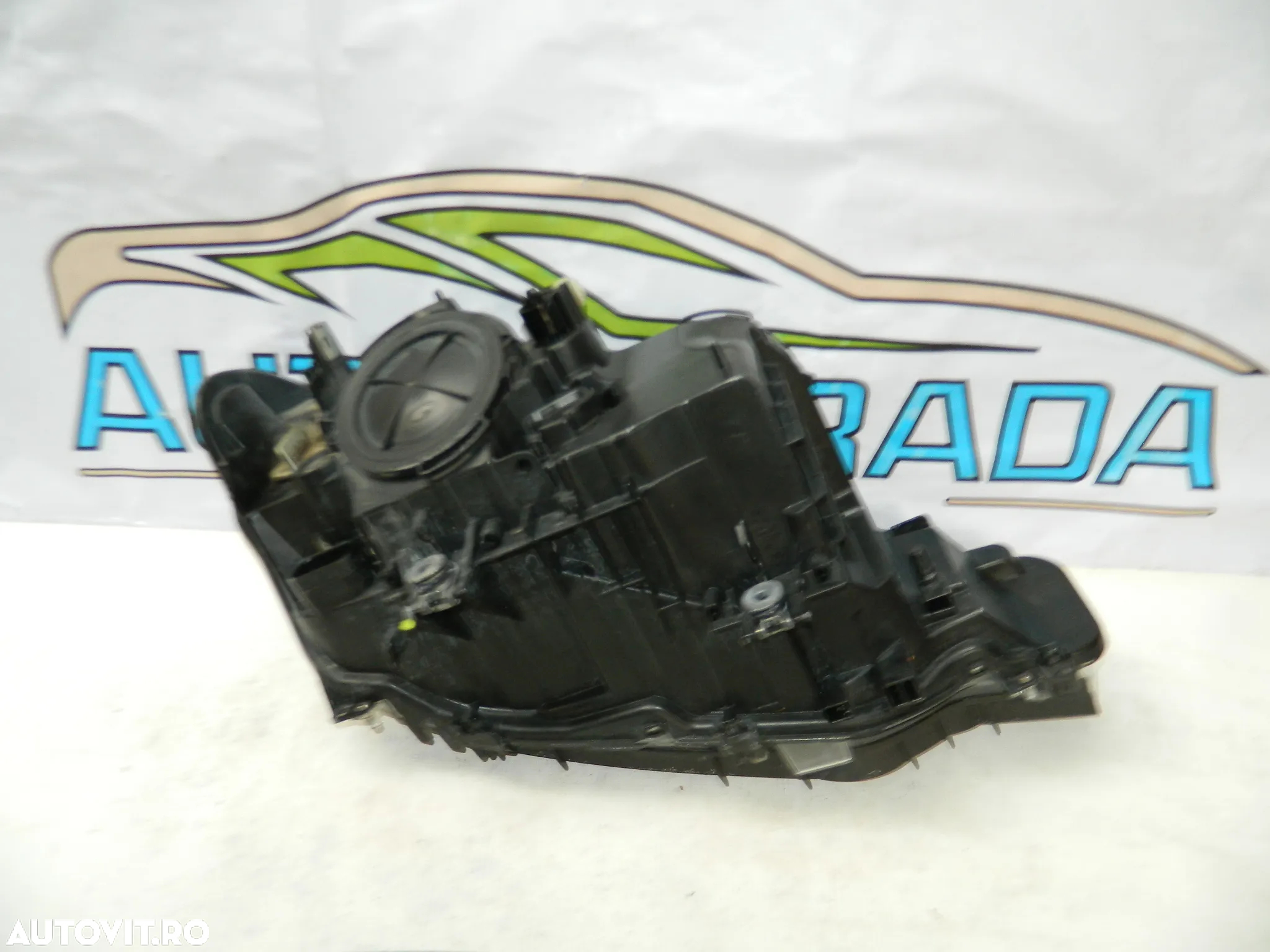 Faruri,Far stanga dreapta original BMW seria 3 F30,F31 cod 6311-7359524 , 6311-7359523 - 7