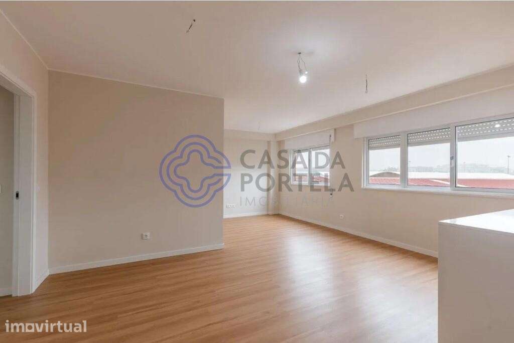 T4 Totalmente Renovado a 5 Min. do NorteShopping | Ramalde, Porto - Grande imagem: 2/23