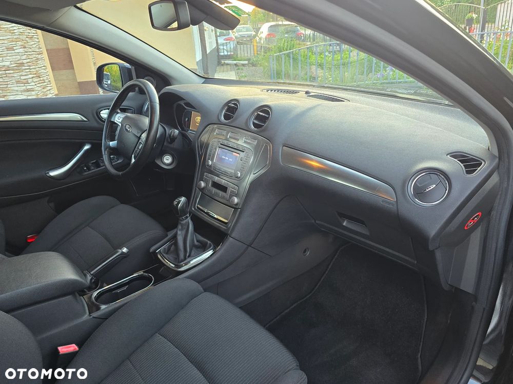 Ford Mondeo 2.0 Viva Titanium - 26
