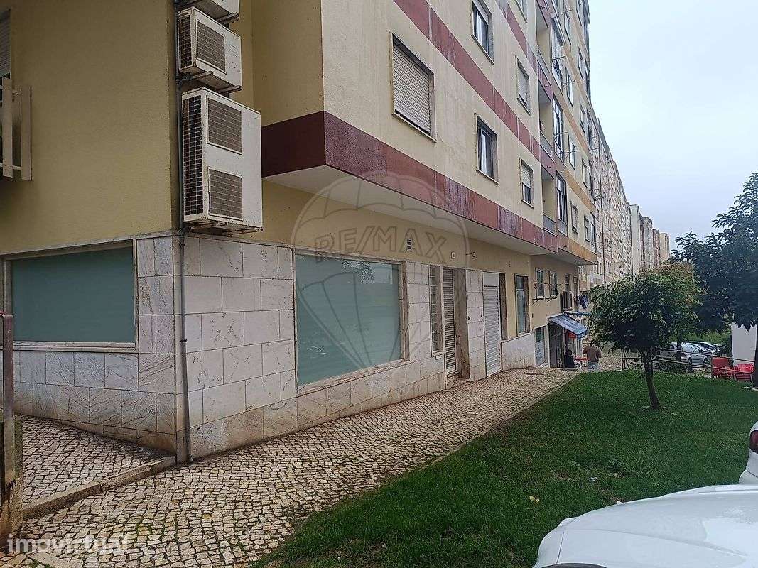 Loja  para arrendamento - Grande imagem: 2/15