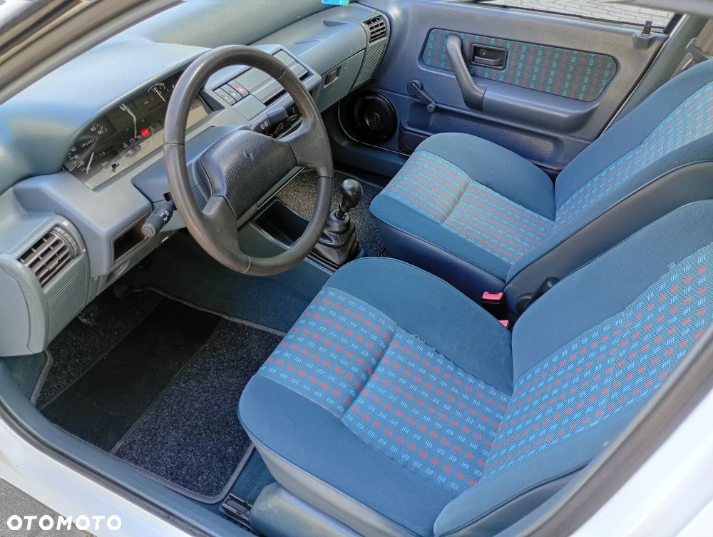 Renault Clio - 8