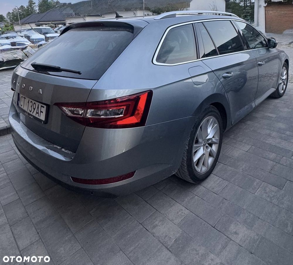Skoda Superb 2.0 TDI Style DSG - 3