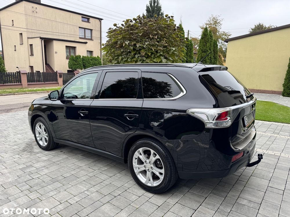 Mitsubishi Outlander - 3