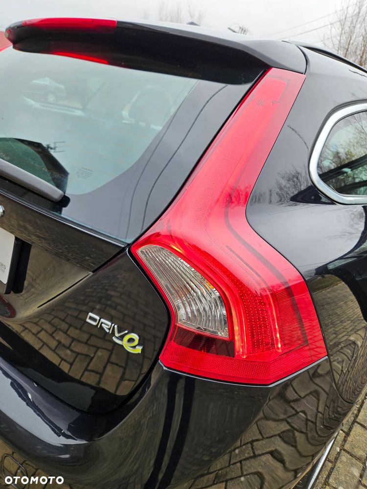Volvo V60 D2 Kinetic - 36