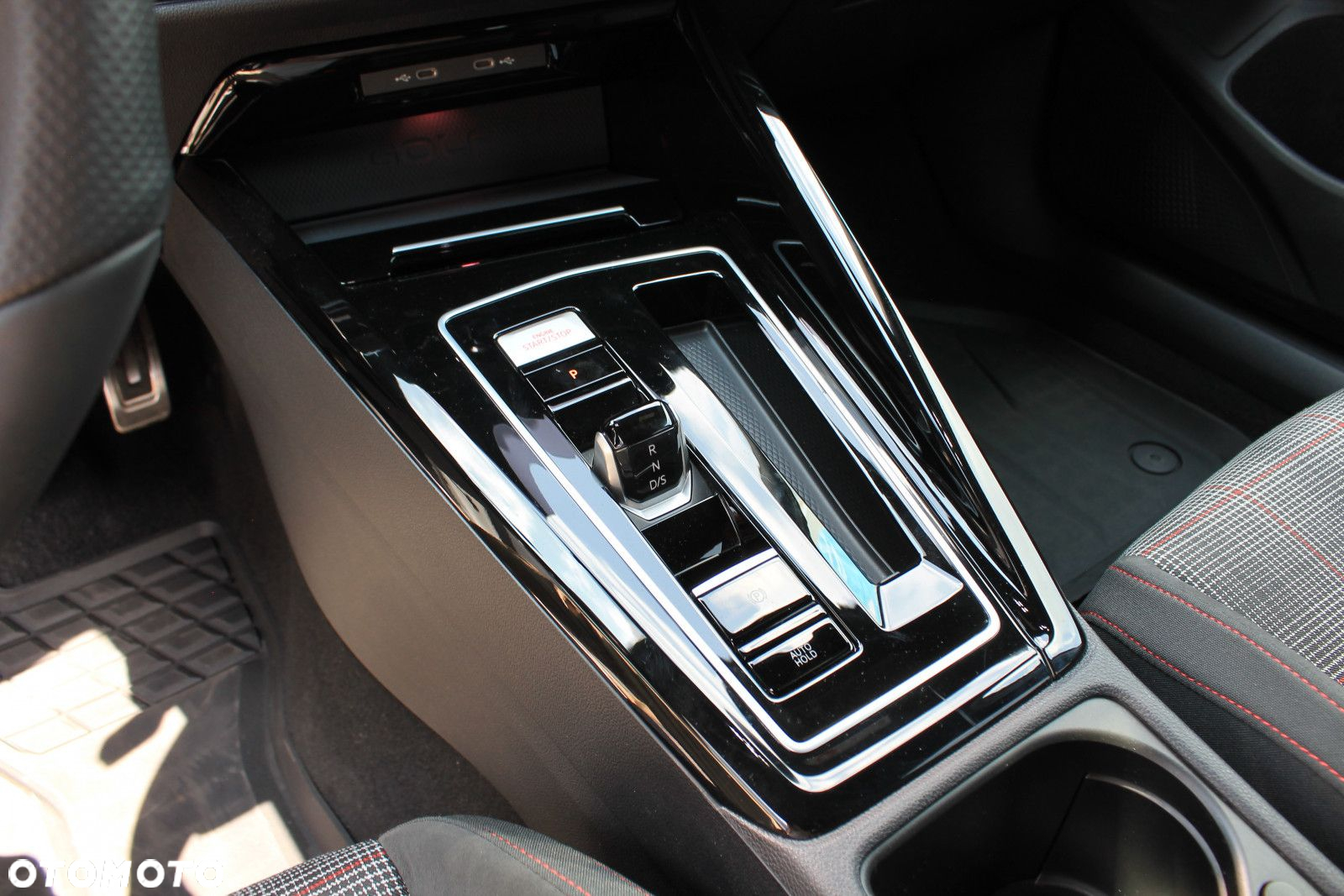 Volkswagen Golf - 17
