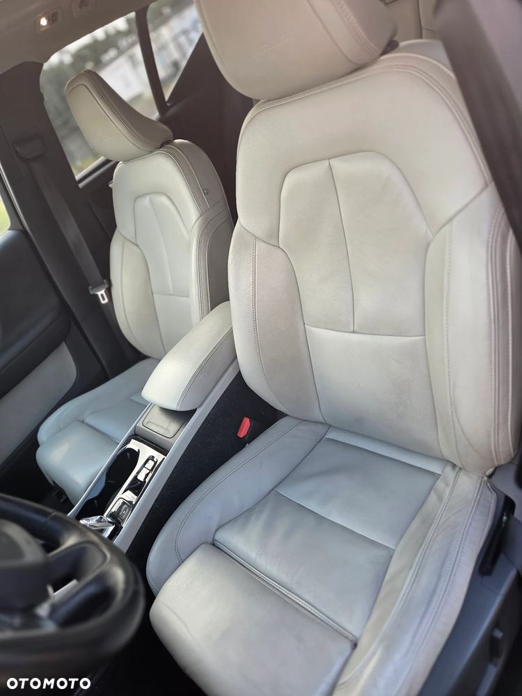 Volvo XC 40 D4 AWD Inscription - 13