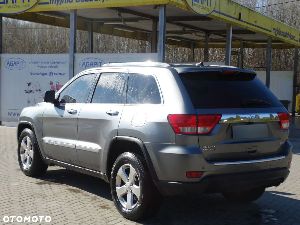 Jeep Grand Cherokee - 11