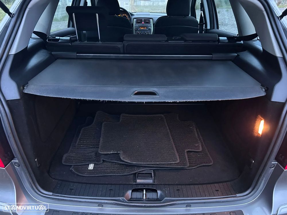 Mercedes-Benz B 150 Standard - 11