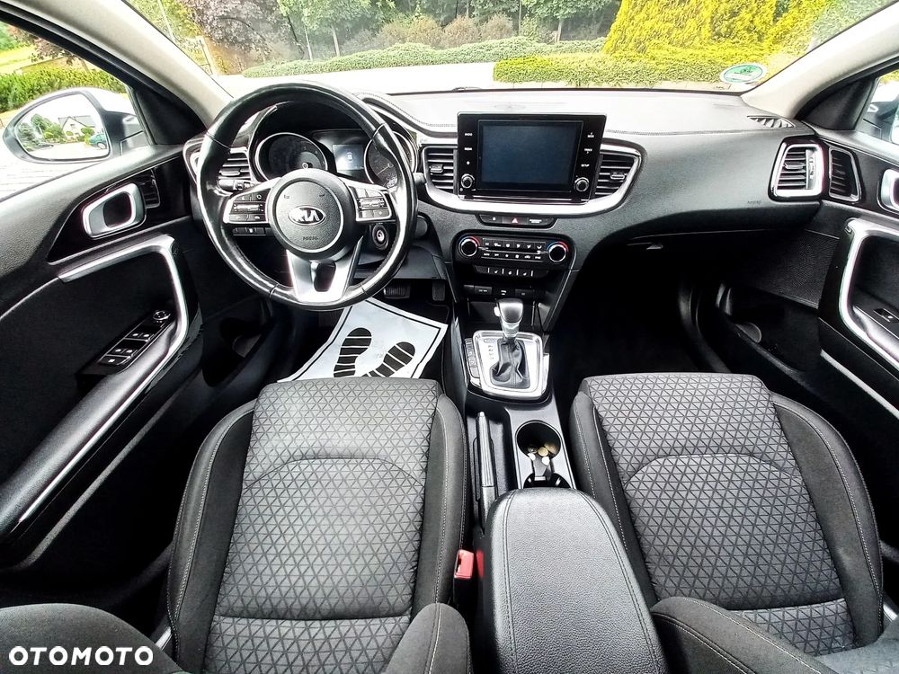 Kia Ceed 1.6 CRDi DCT Vision - 4