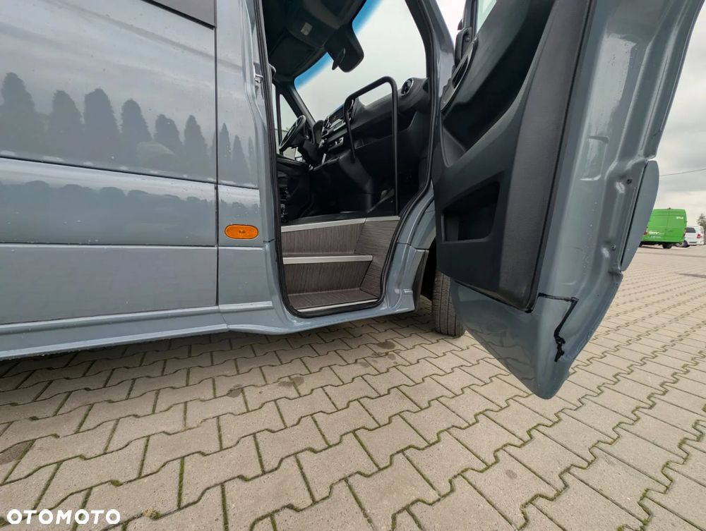 Mercedes-Benz Sprinter 519 - 14
