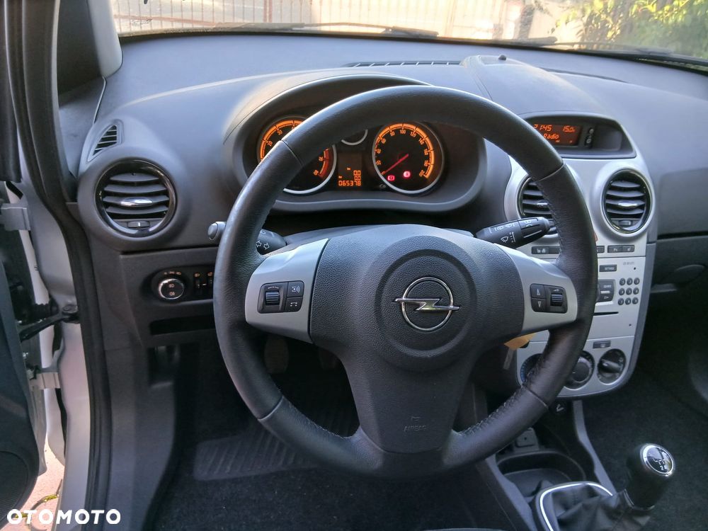 Opel Corsa 2012 photo 4