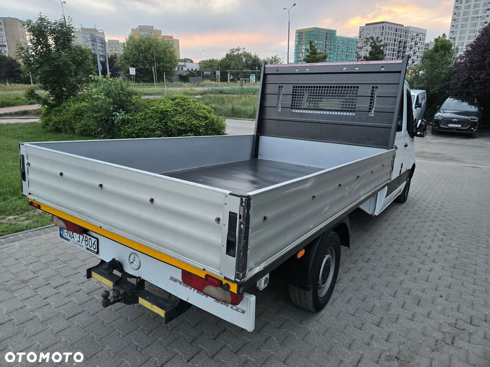 Mercedes-Benz Sprinter - 14