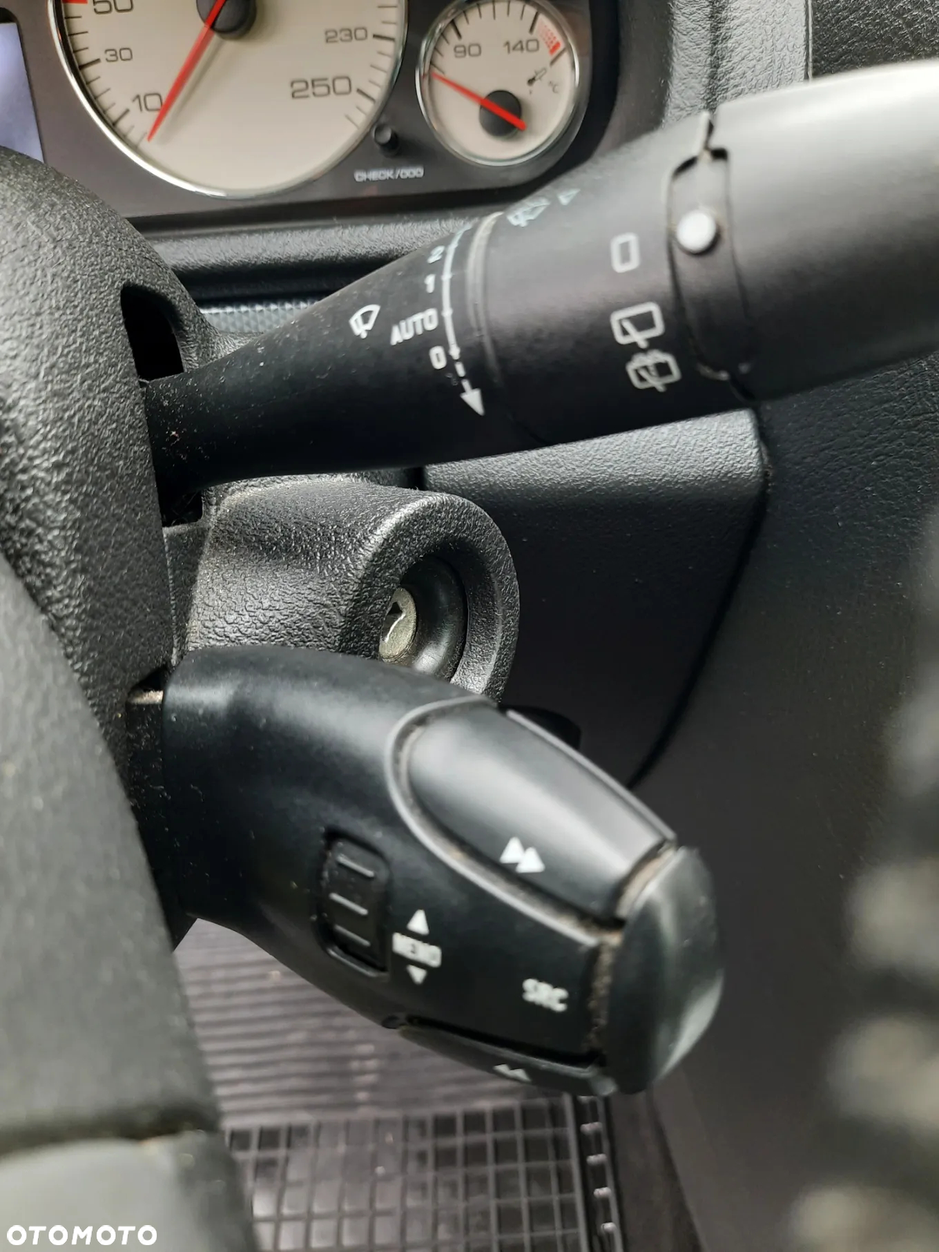 Peugeot 407 SW 140 Esplanade - 17