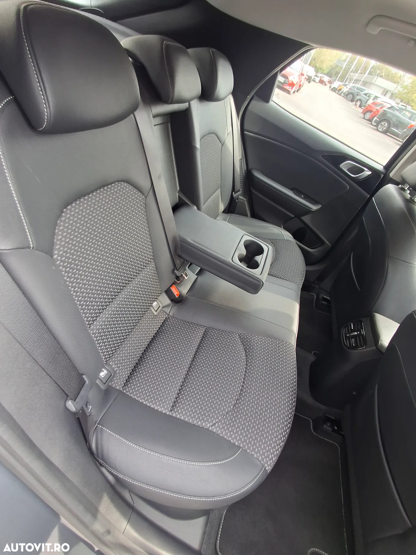 Kia XCeed - 12