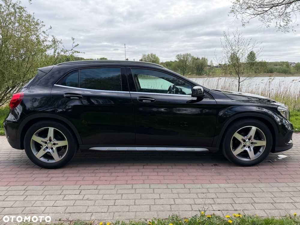 Mercedes-Benz GLA 200 AMG Line - 6