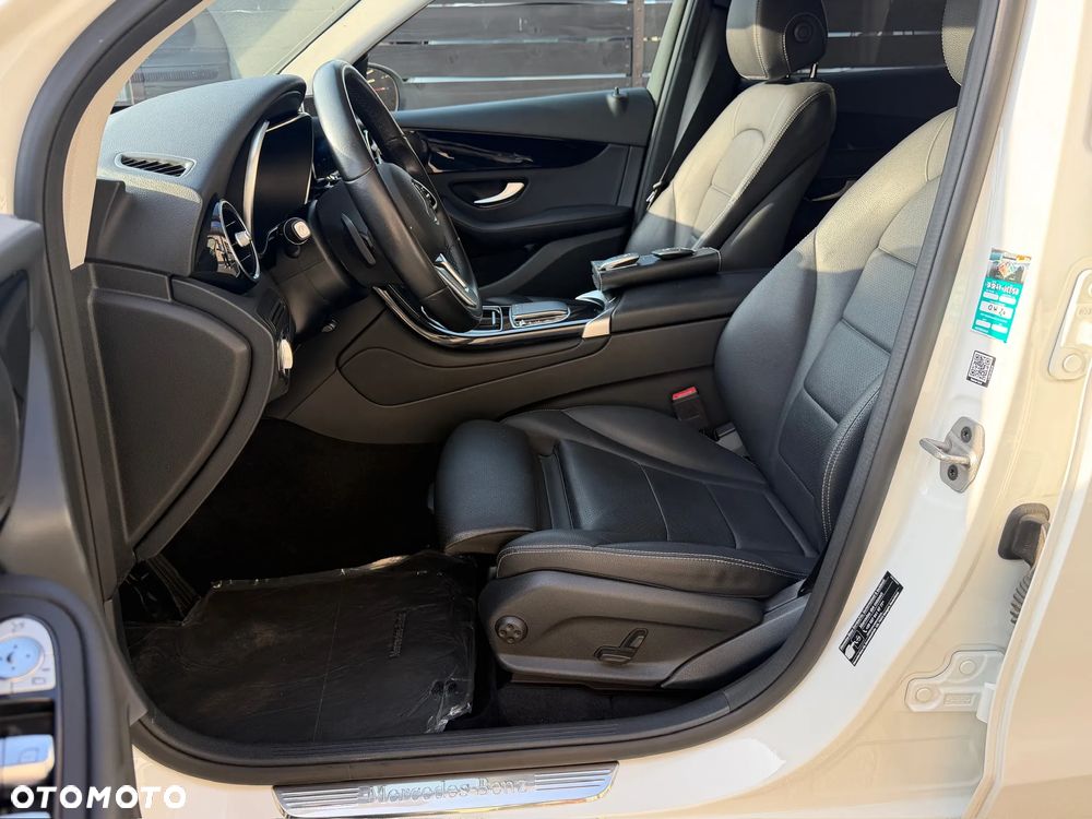 Mercedes-Benz GLC 250 4Matic 9G-TRONIC Exclusive - 19