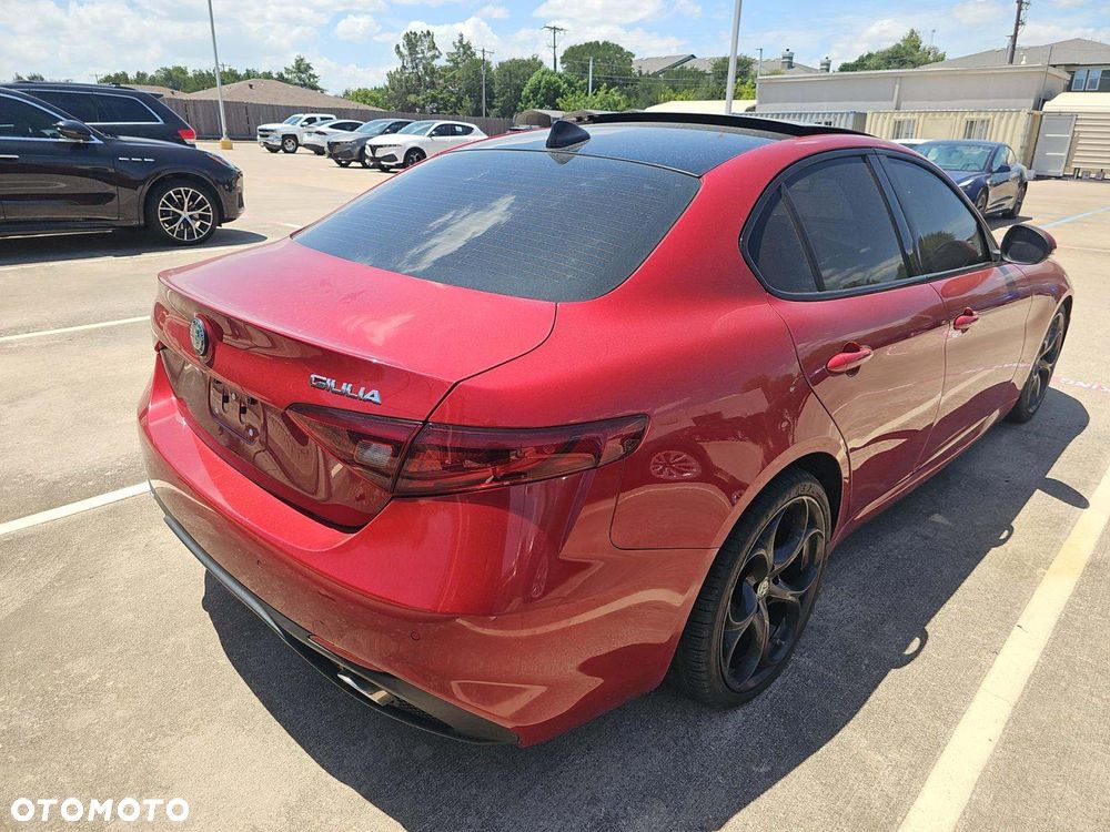 Alfa Romeo Giulia 2.0 Turbo - 4