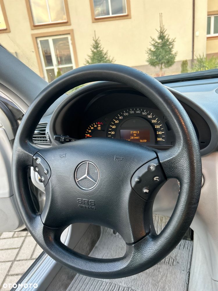 Mercedes-Benz Klasa C 200 T CDI Classic - 16