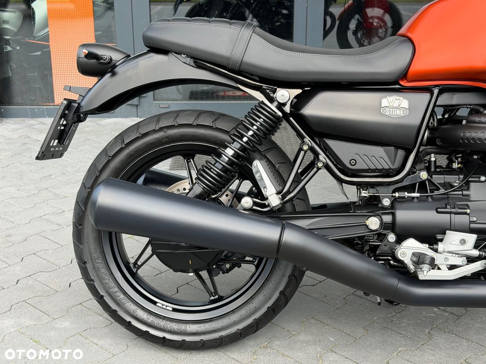 Moto Guzzi V7 - 7