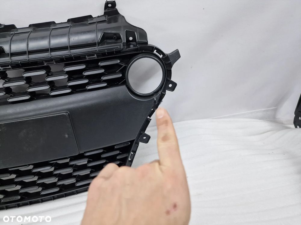 HYUNDAI I10 II LIFT 16- KRATKA ŚRODKOWA ZDERZAKA PRZEDNIEGO PRZÓD / ATRAPA / GRILL , NR 86569-B9500 , NR AUKCJI KR318 - 9