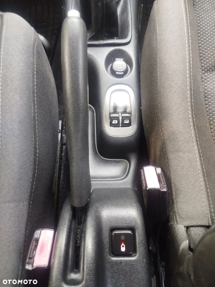 Peugeot 206 plus - 22