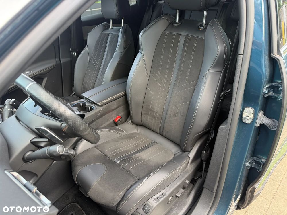 Peugeot 3008 1.6 PureTech HYbrid GT Line S&S EAT8 - 11