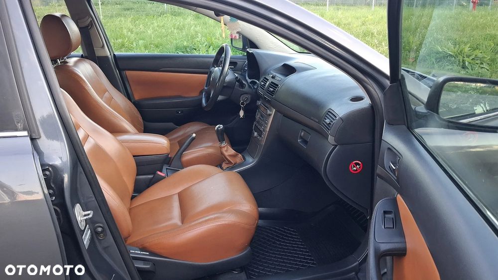 Toyota Avensis - 7