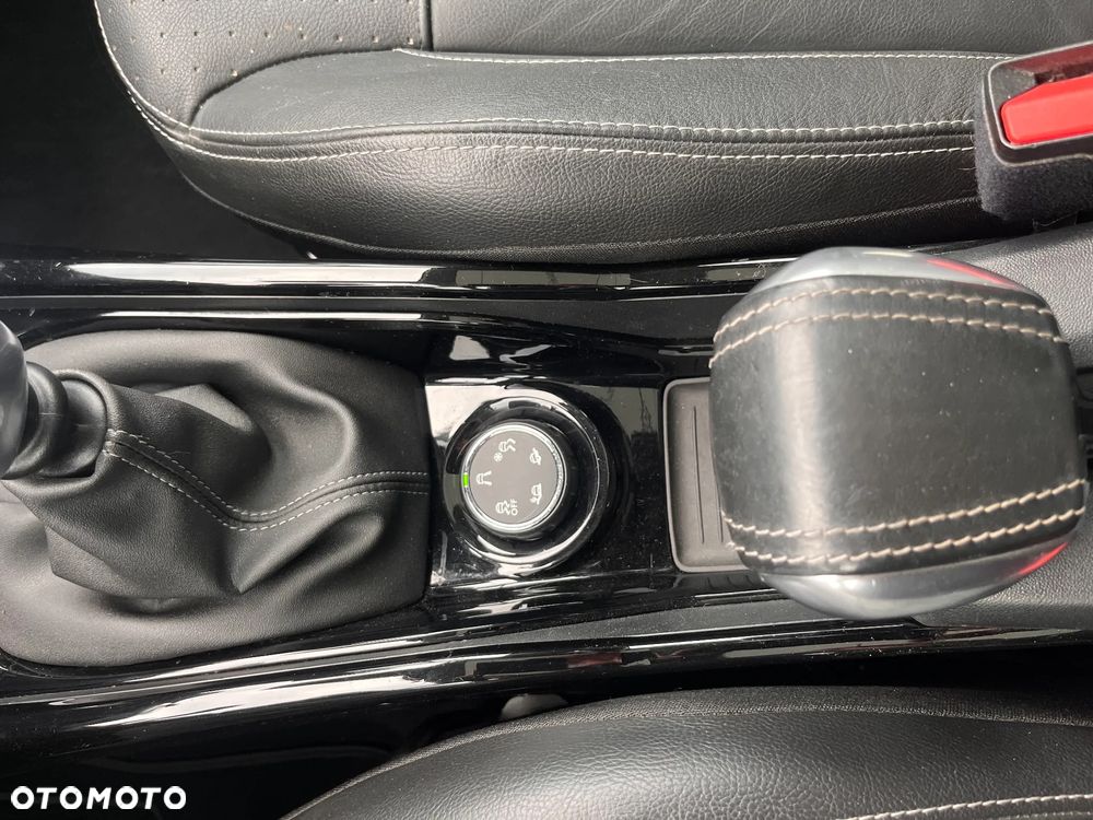 Peugeot 2008 PureTech 130 Stop&Start Allure - 32