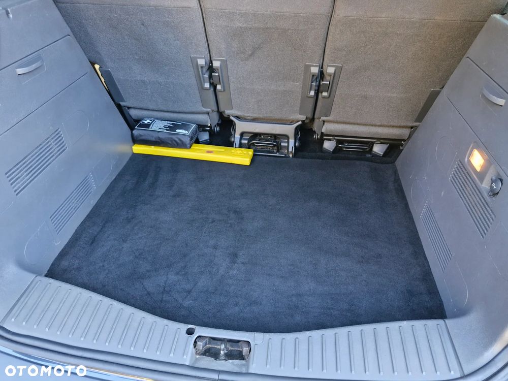 Ford C-MAX 1.6 Gold X - 23