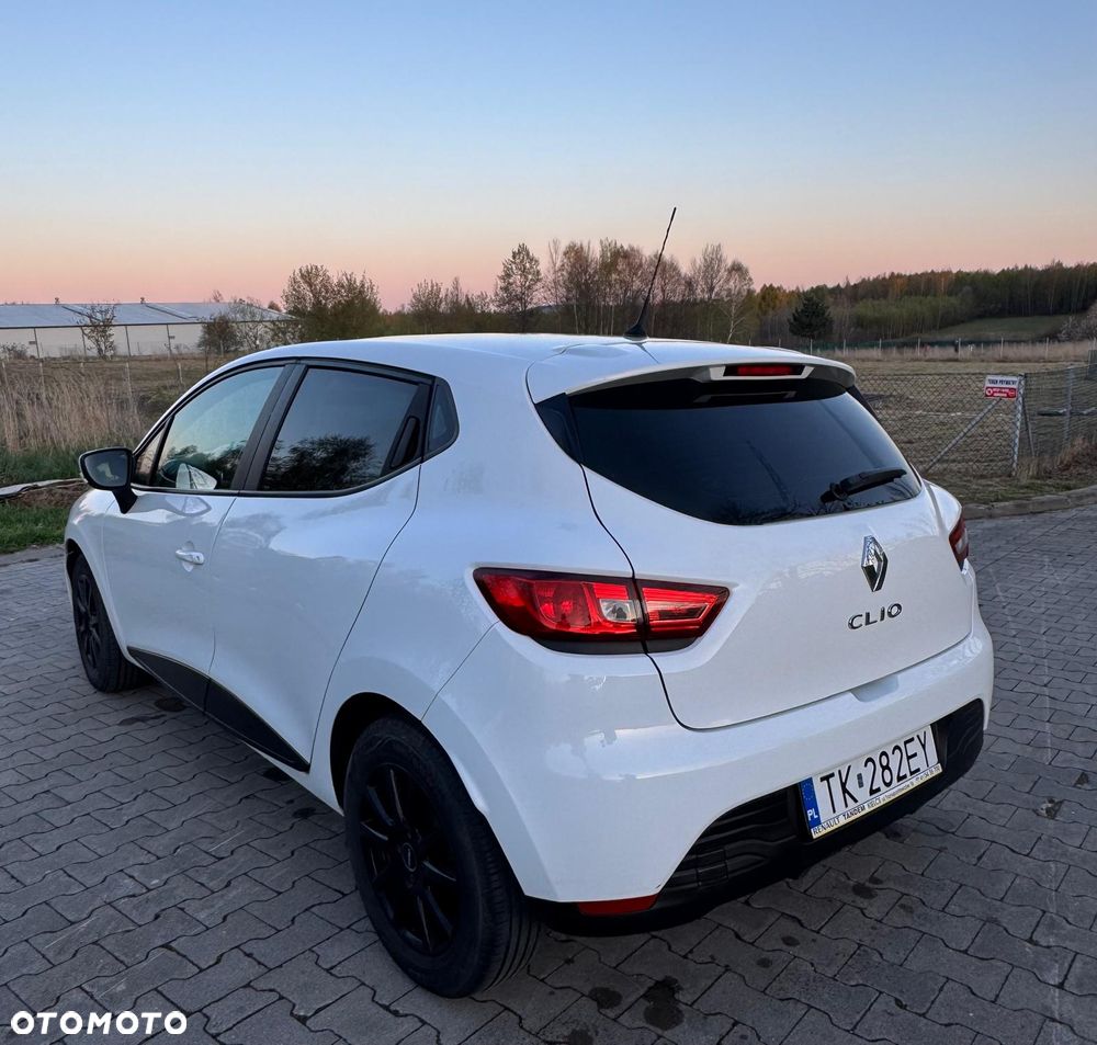 Renault Clio 1.2 16V 75 Experience - 8