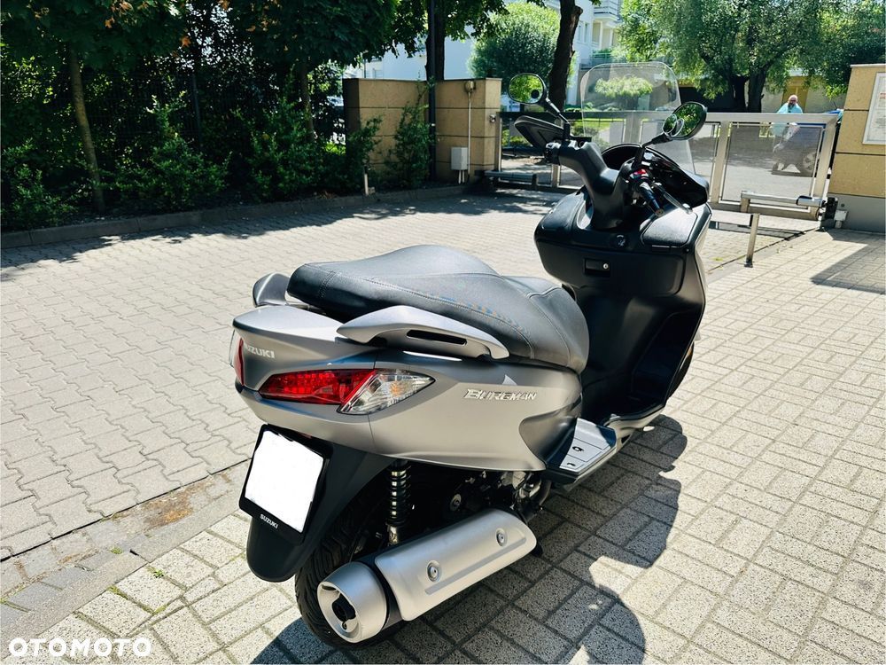 Suzuki Burgman - 6