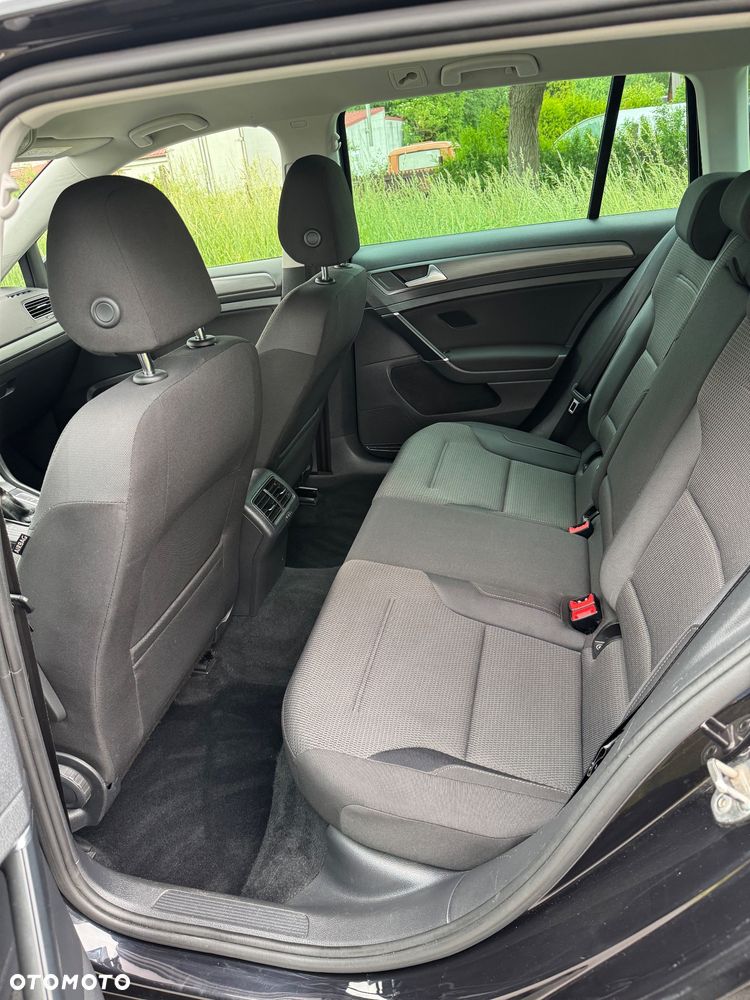 Volkswagen Golf 1.6 TDI DSG Sound - 18