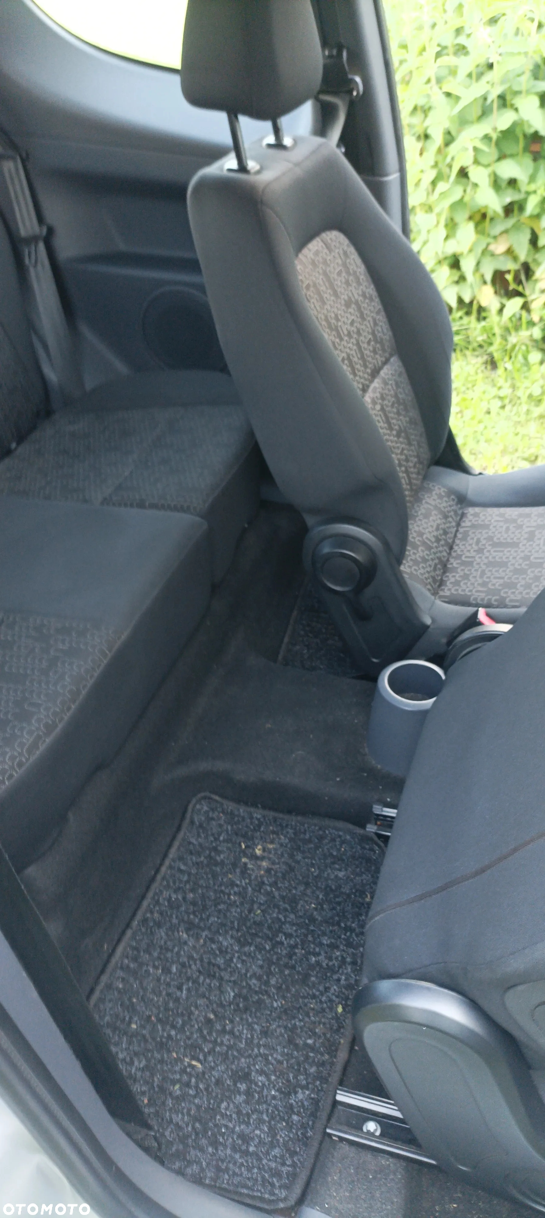 Mitsubishi Colt 1.1 - 9