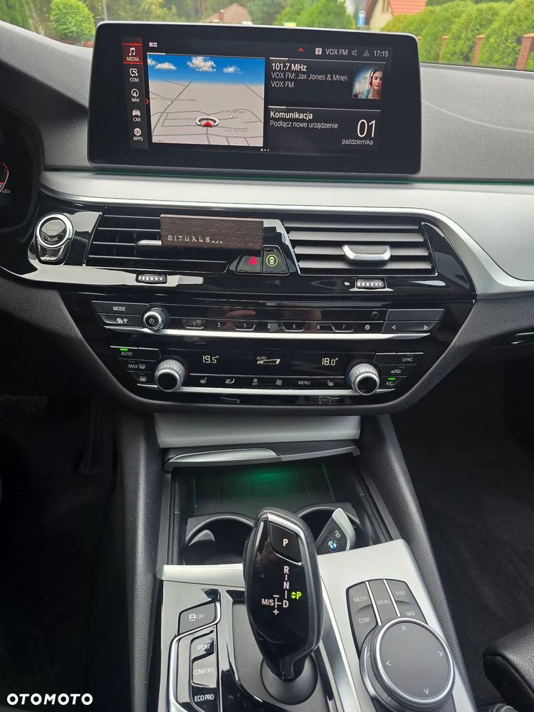 BMW Seria 5 518d mHEV Luxury Line sport - 22