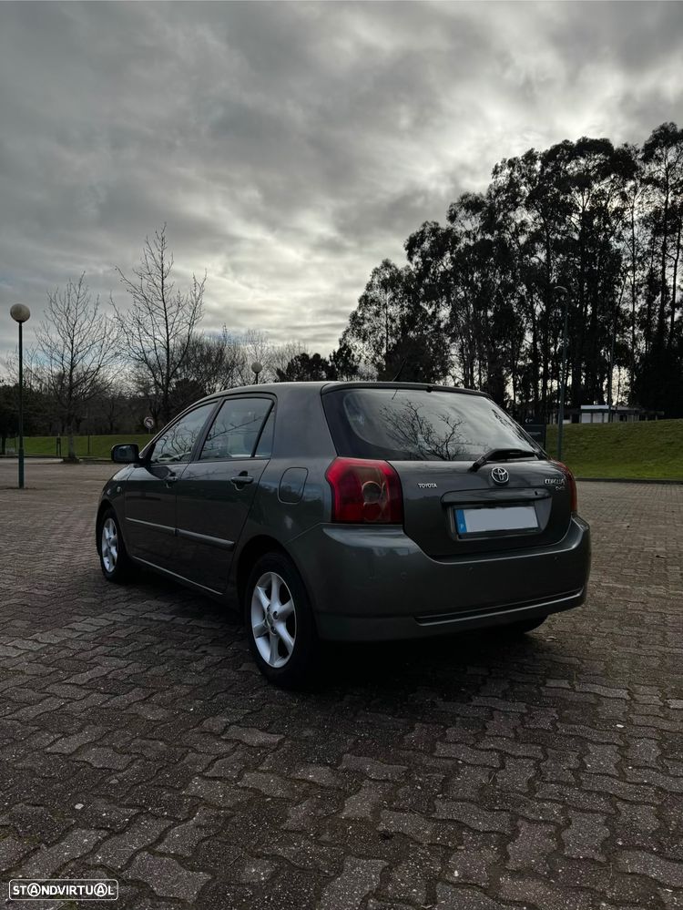Toyota Corolla 1.4 D-4D Sol - 4