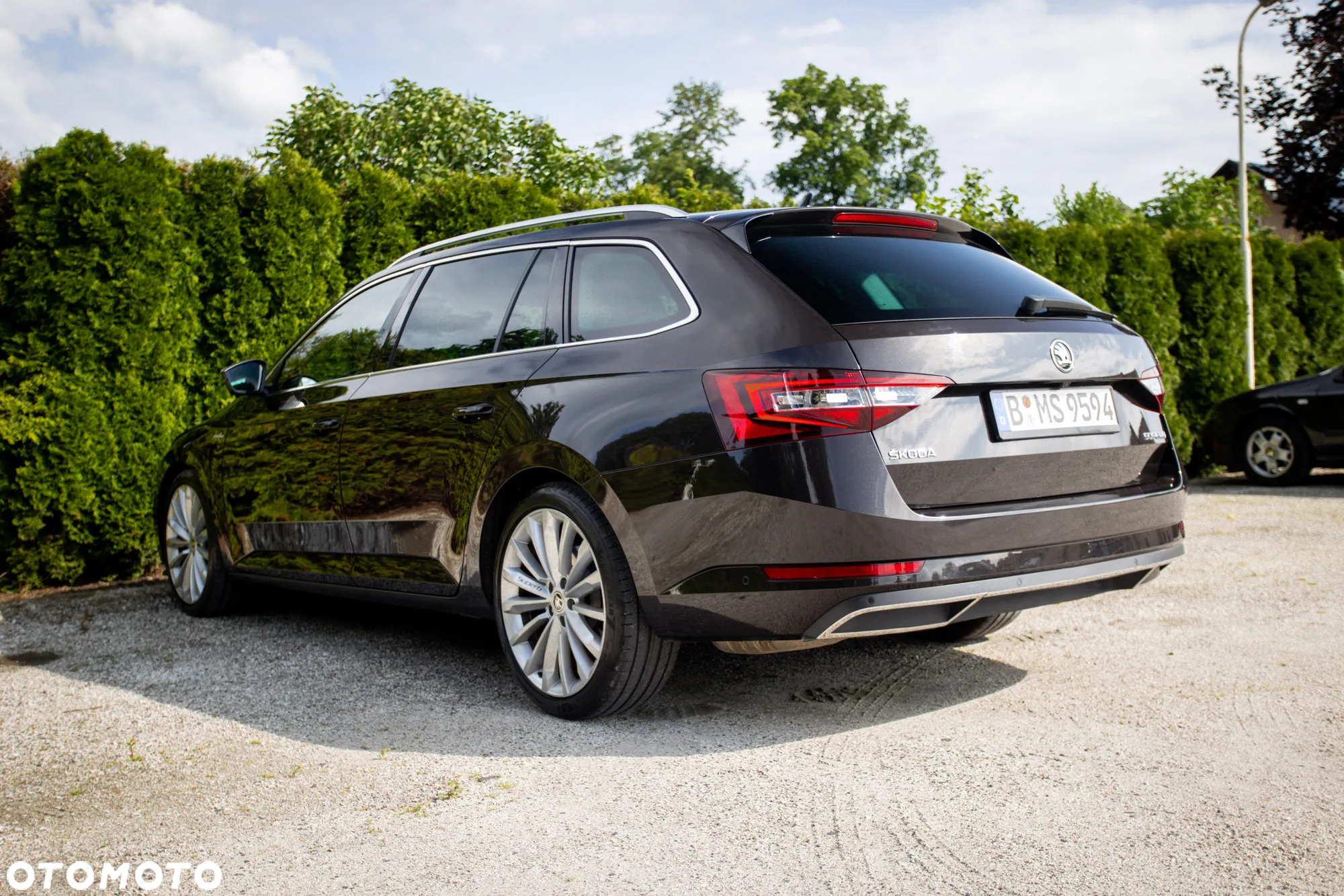 Skoda Superb Combi 2.0 TDI DSG L&K - 15